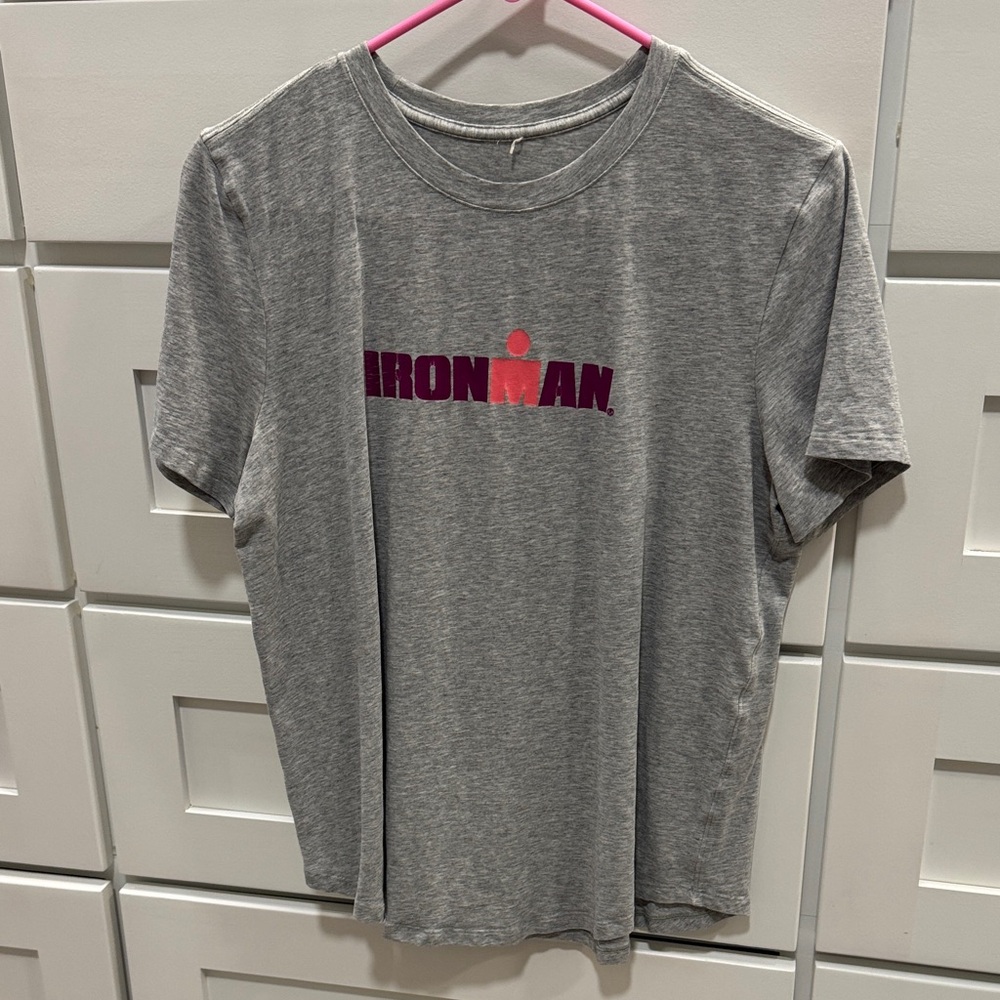 lululemon for Ironman Triathlon Heather Gray short sleeved Tee women’s 10
